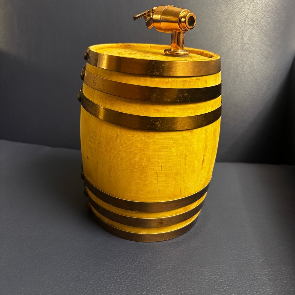 New Heritage Collection Wood Whiskey Barrel Drink Dispenser Spigot Keg Home Bar